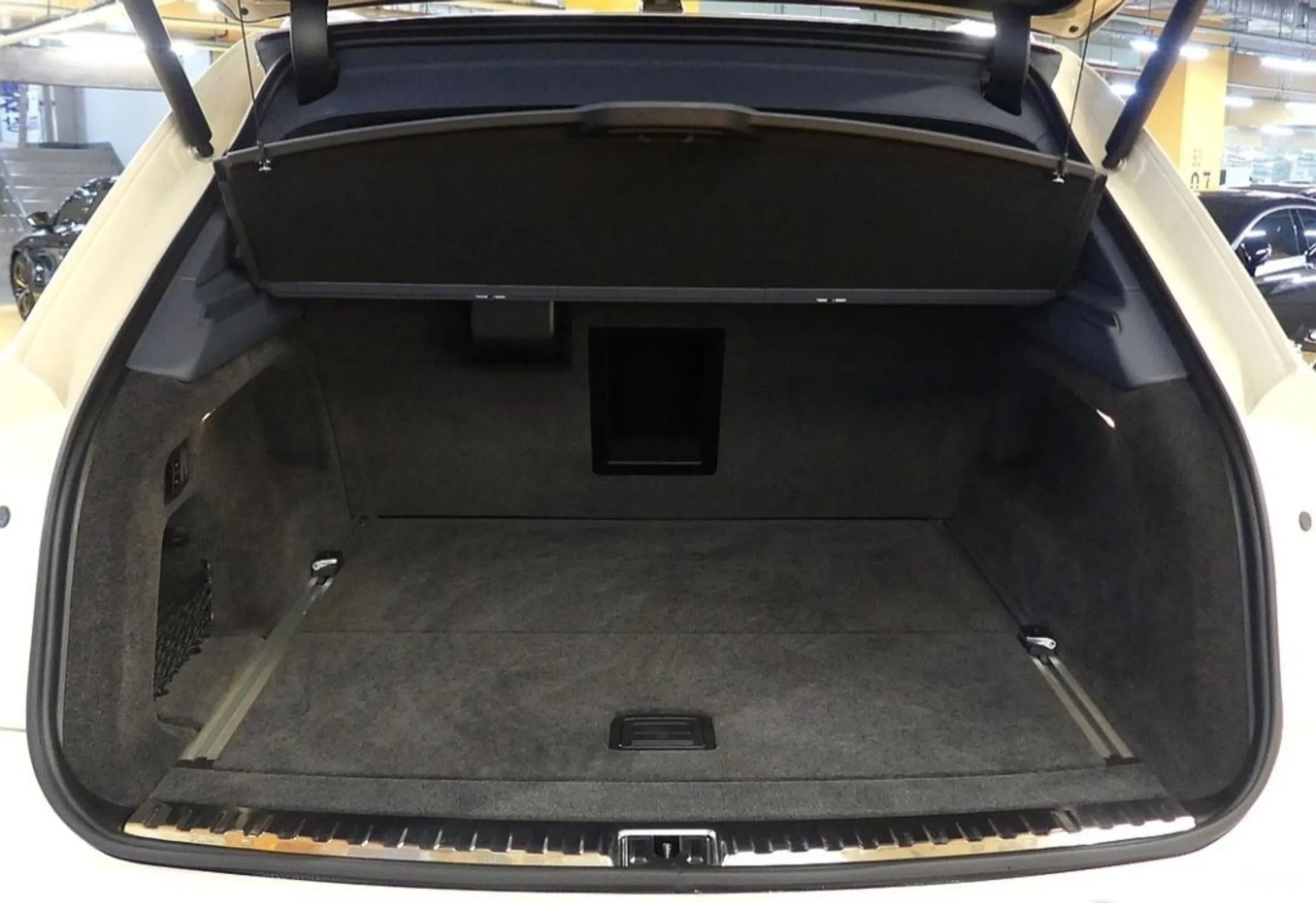 Bentley Bentayga превью 10