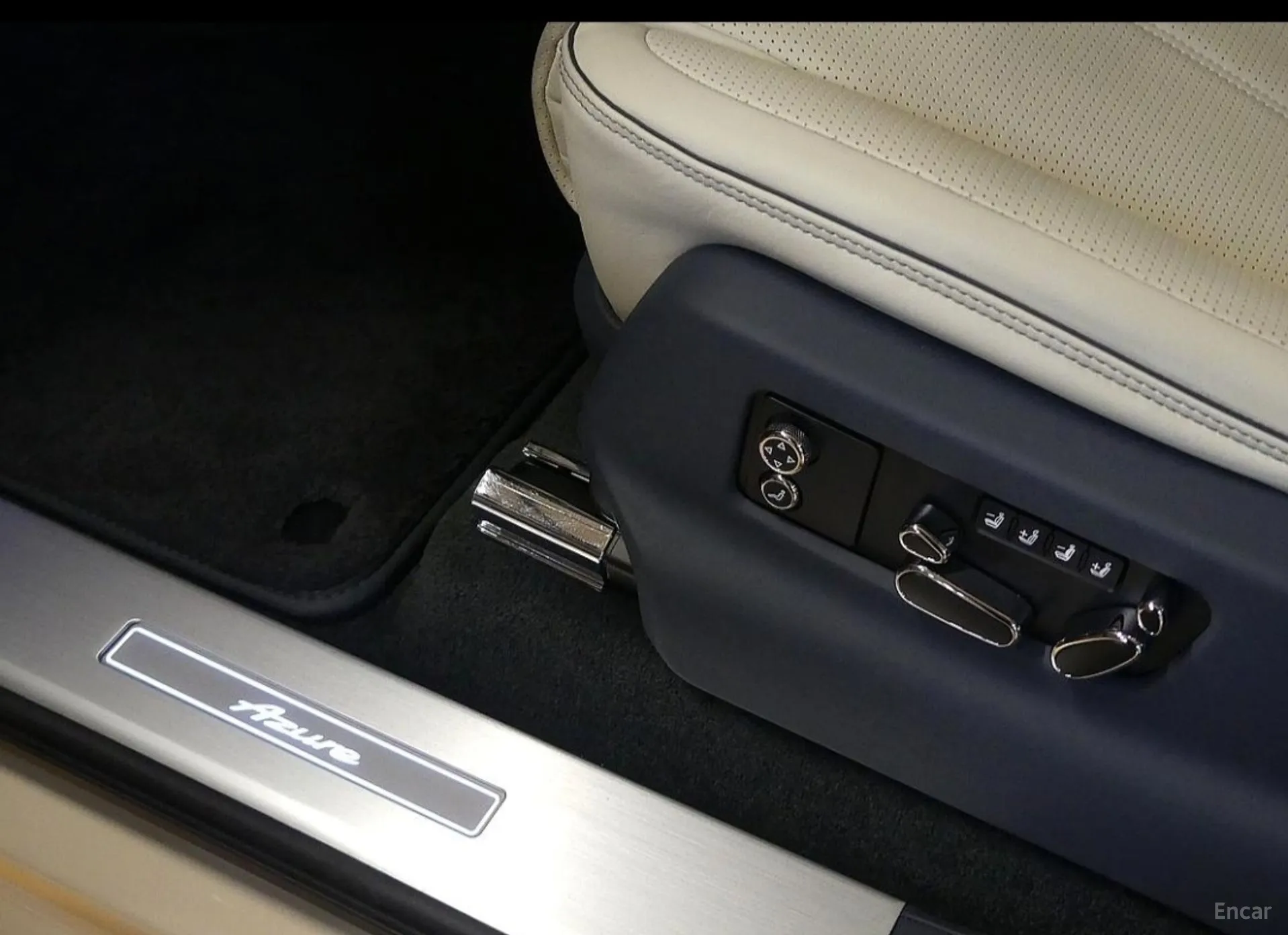 Bentley Bentayga превью 12