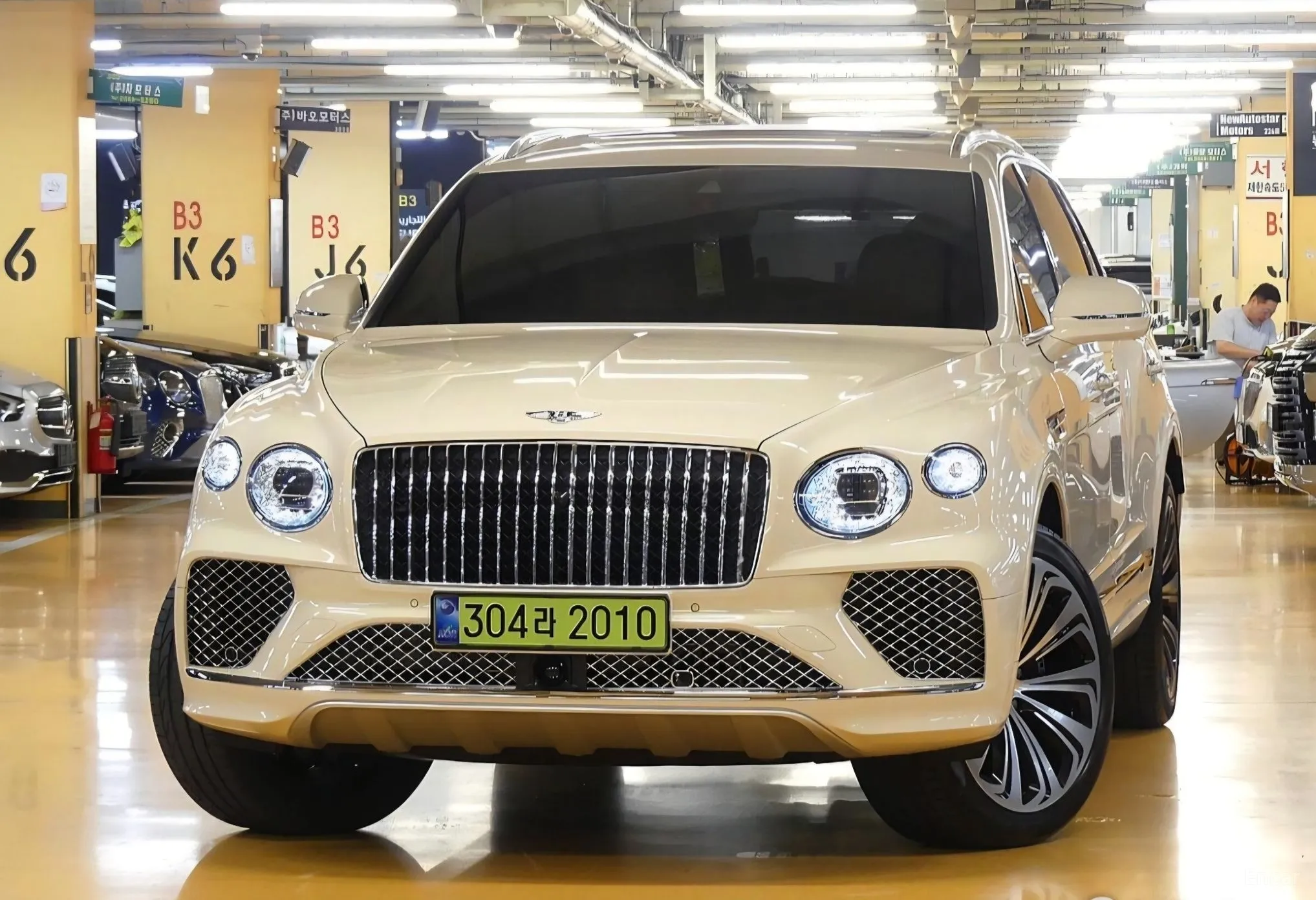 Bentley Bentayga превью 3