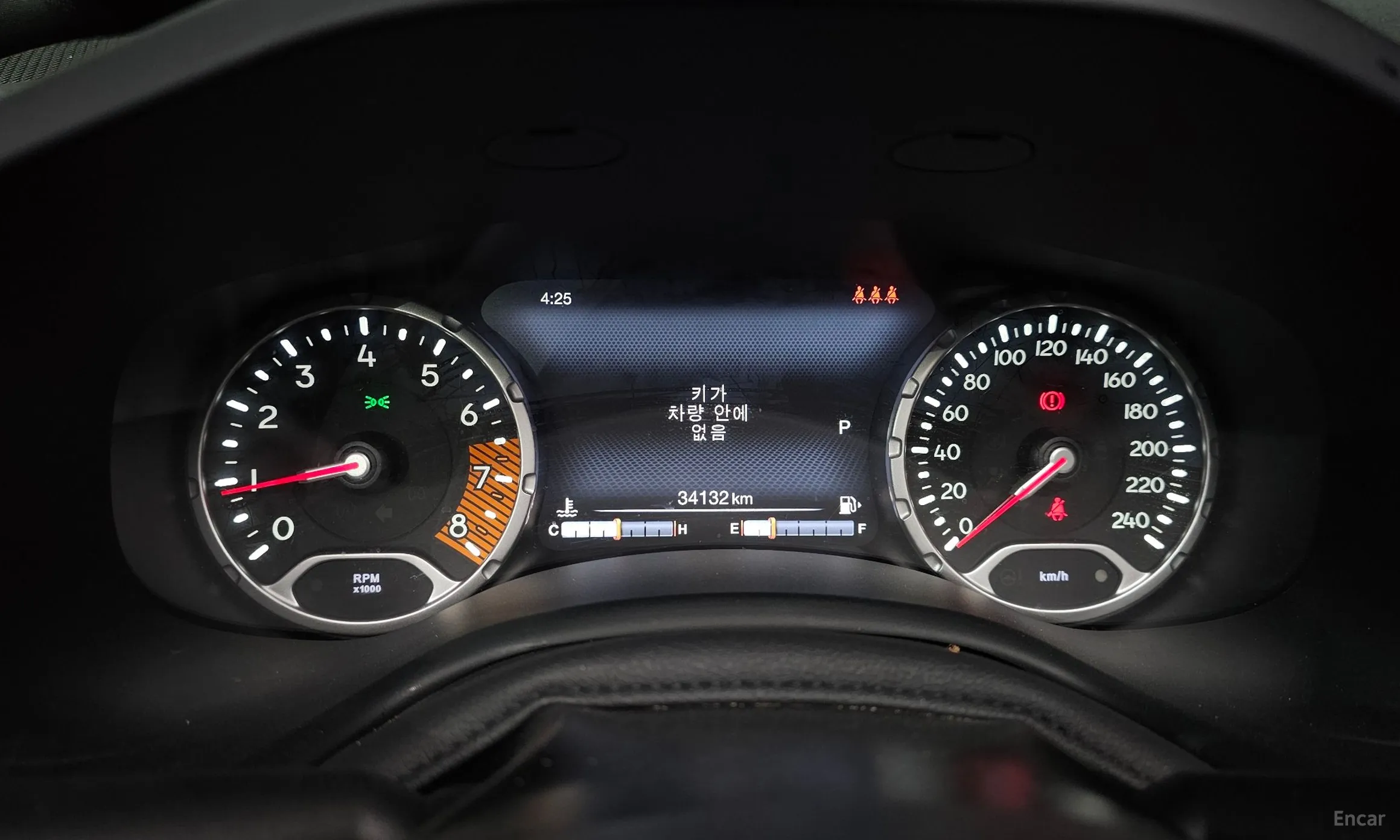 Jeep Renegade превью 8
