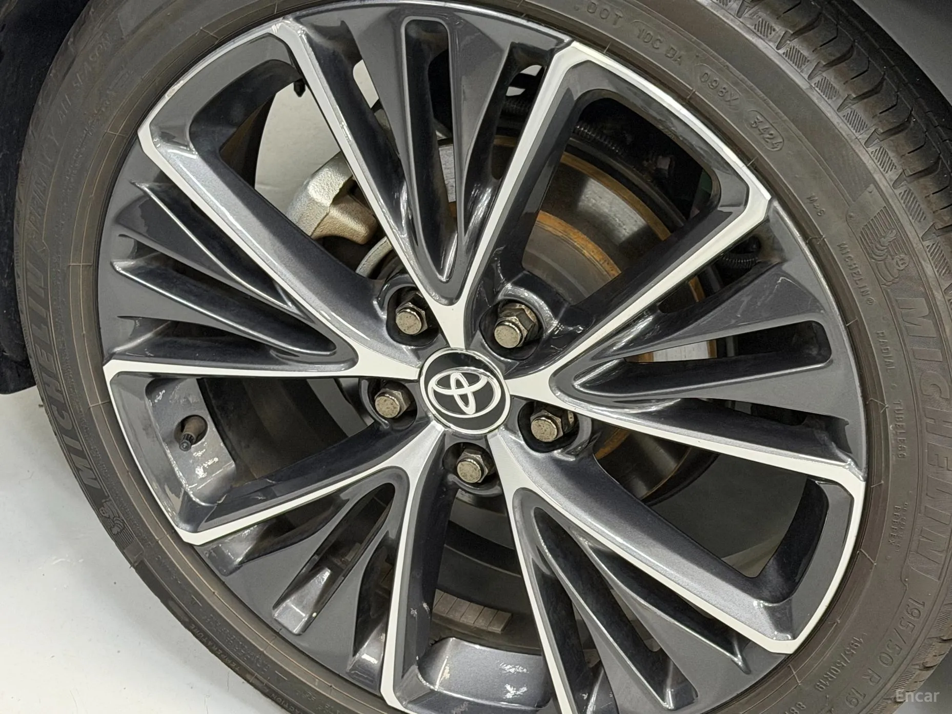 Toyota Prius 5th Generation превью 13