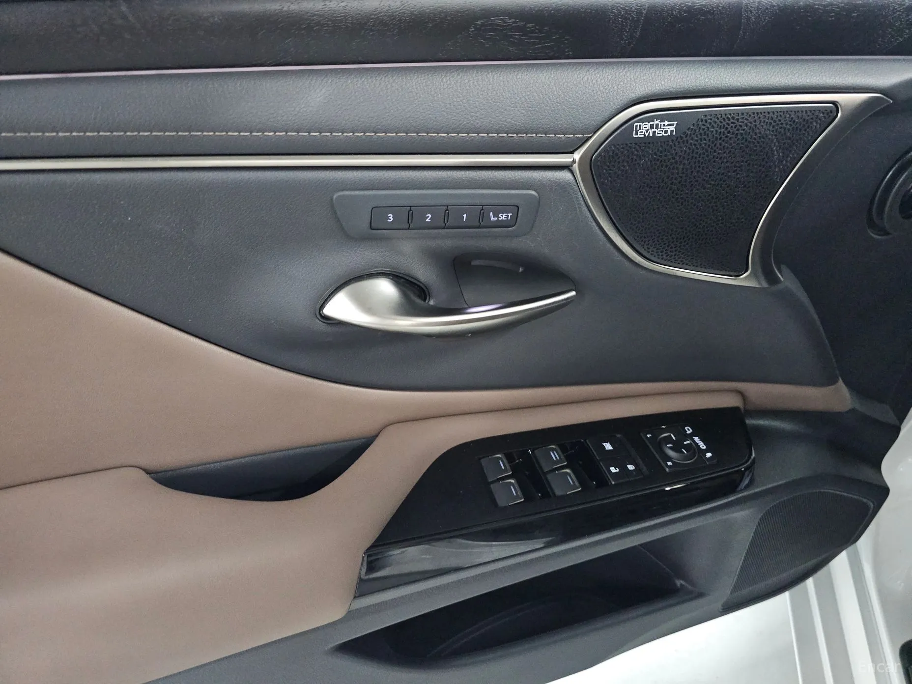 Lexus ES300h 7th Generation превью 11
