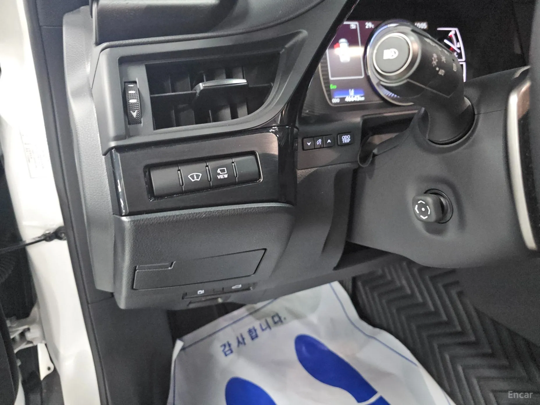 Lexus ES300h 7th Generation превью 12