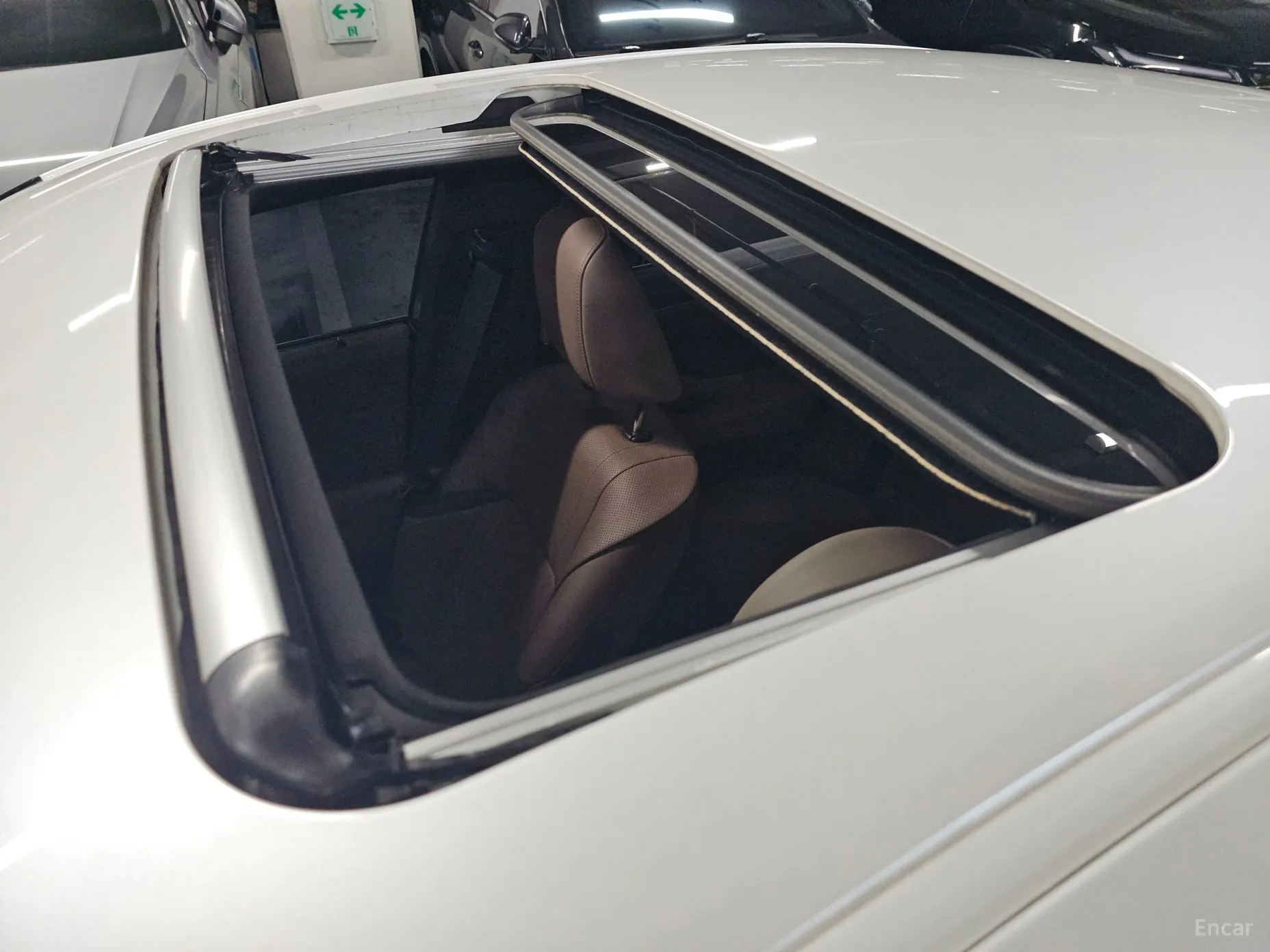 Lexus ES300h 7th Generation превью 18