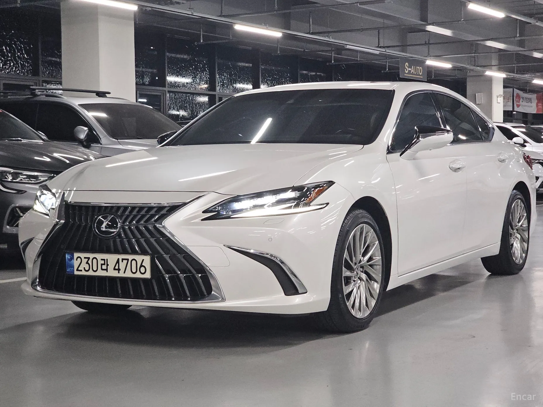 Lexus ES300h 7th Generation превью 3