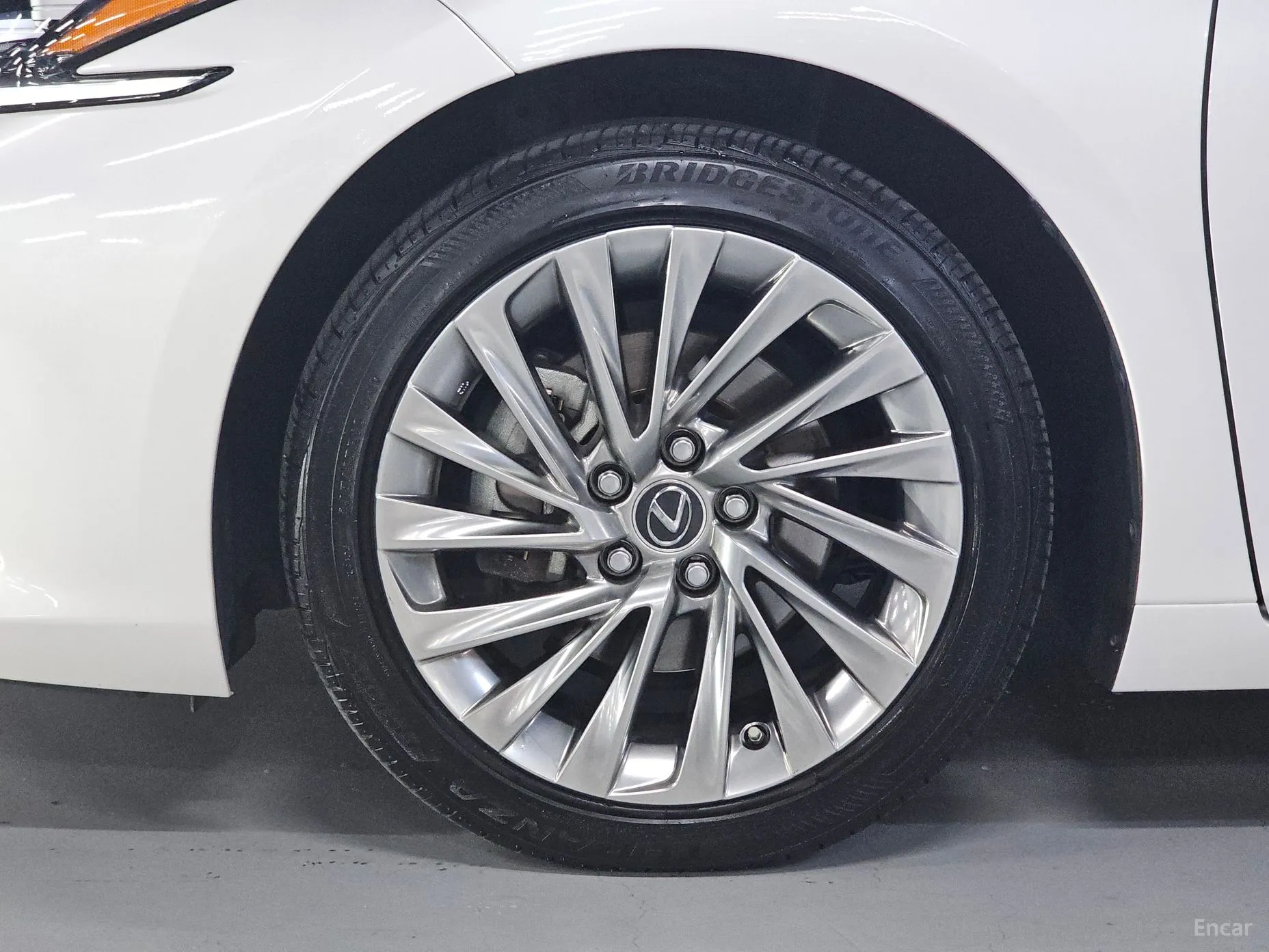Lexus ES300h 7th Generation превью 5