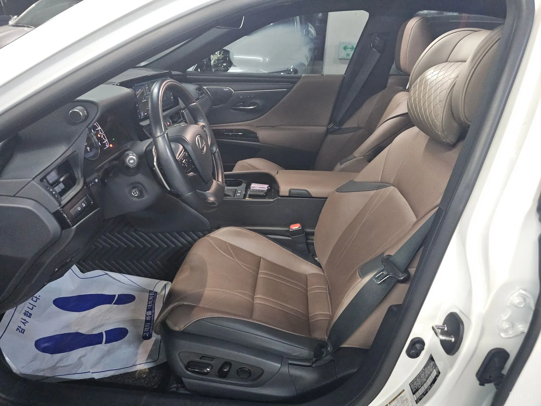 Lexus ES300h 7th Generation превью 9
