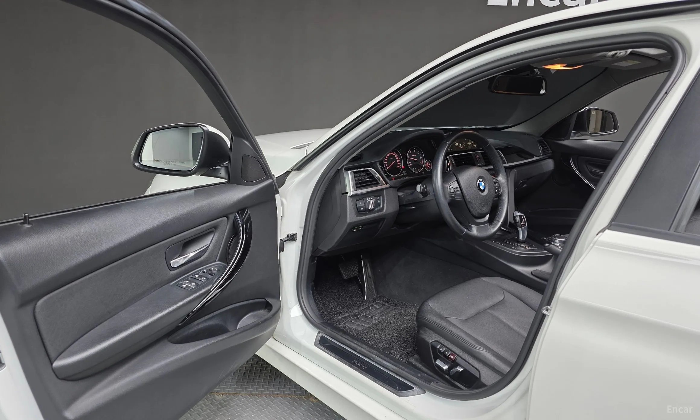BMW 3 Series (F30) превью 12