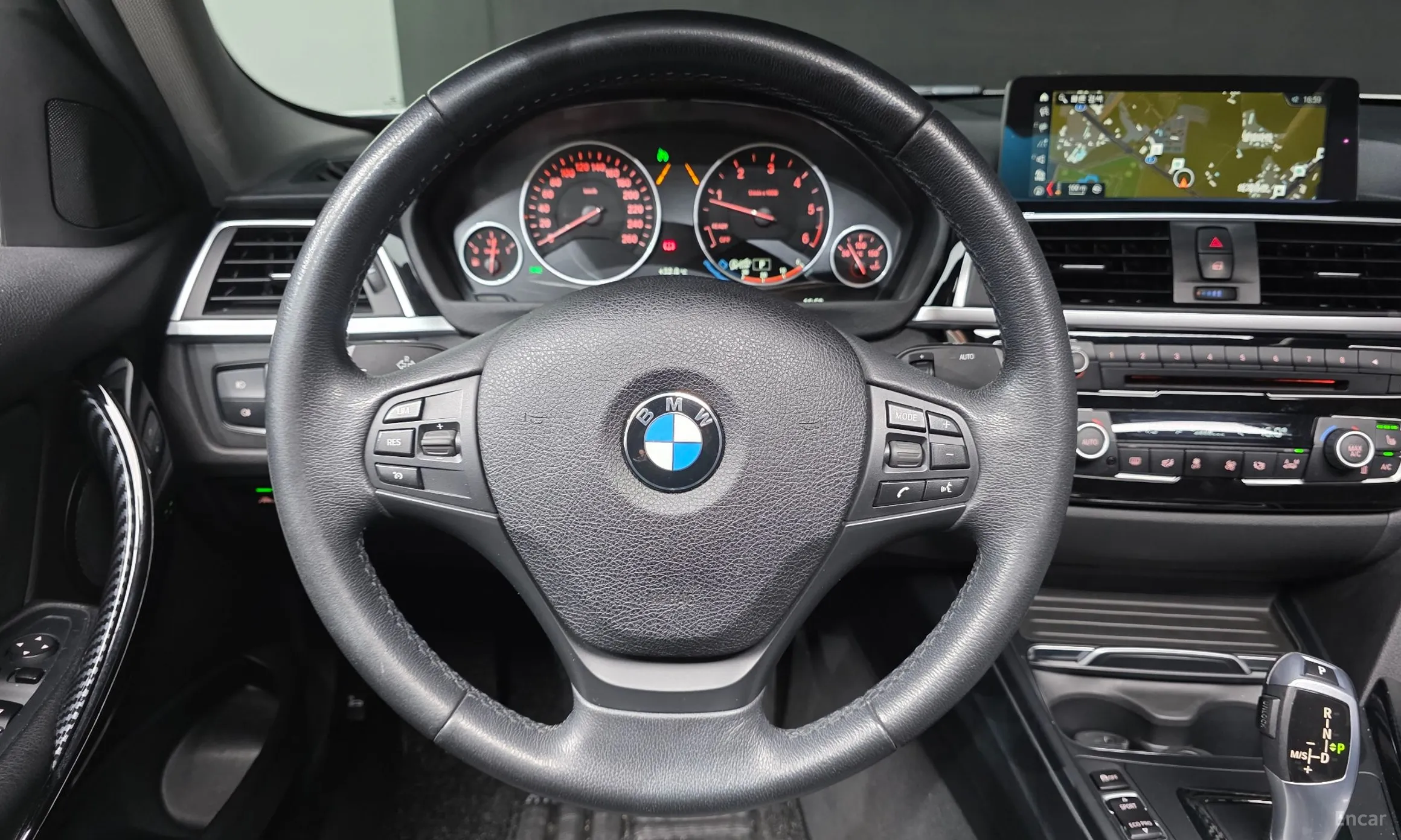 BMW 3 Series (F30) превью 14