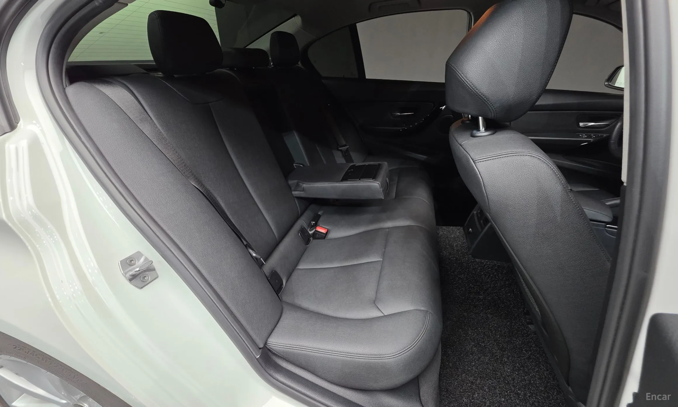 BMW 3 Series (F30) превью 19