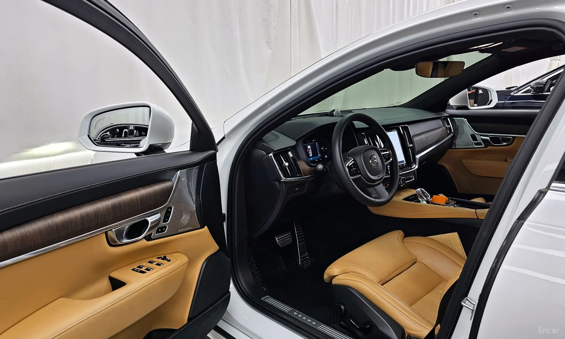 Volvo S90 превью 10