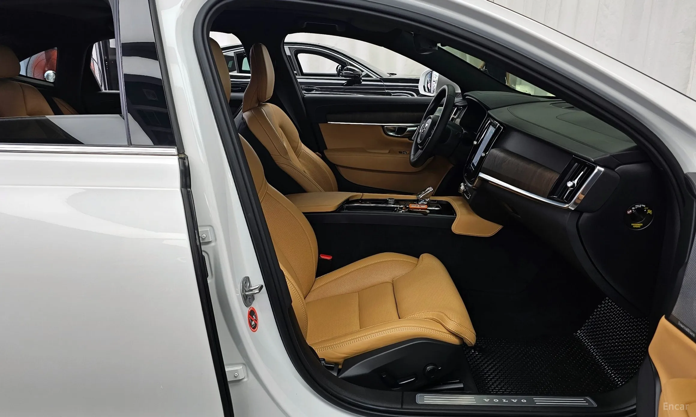 Volvo S90 превью 11