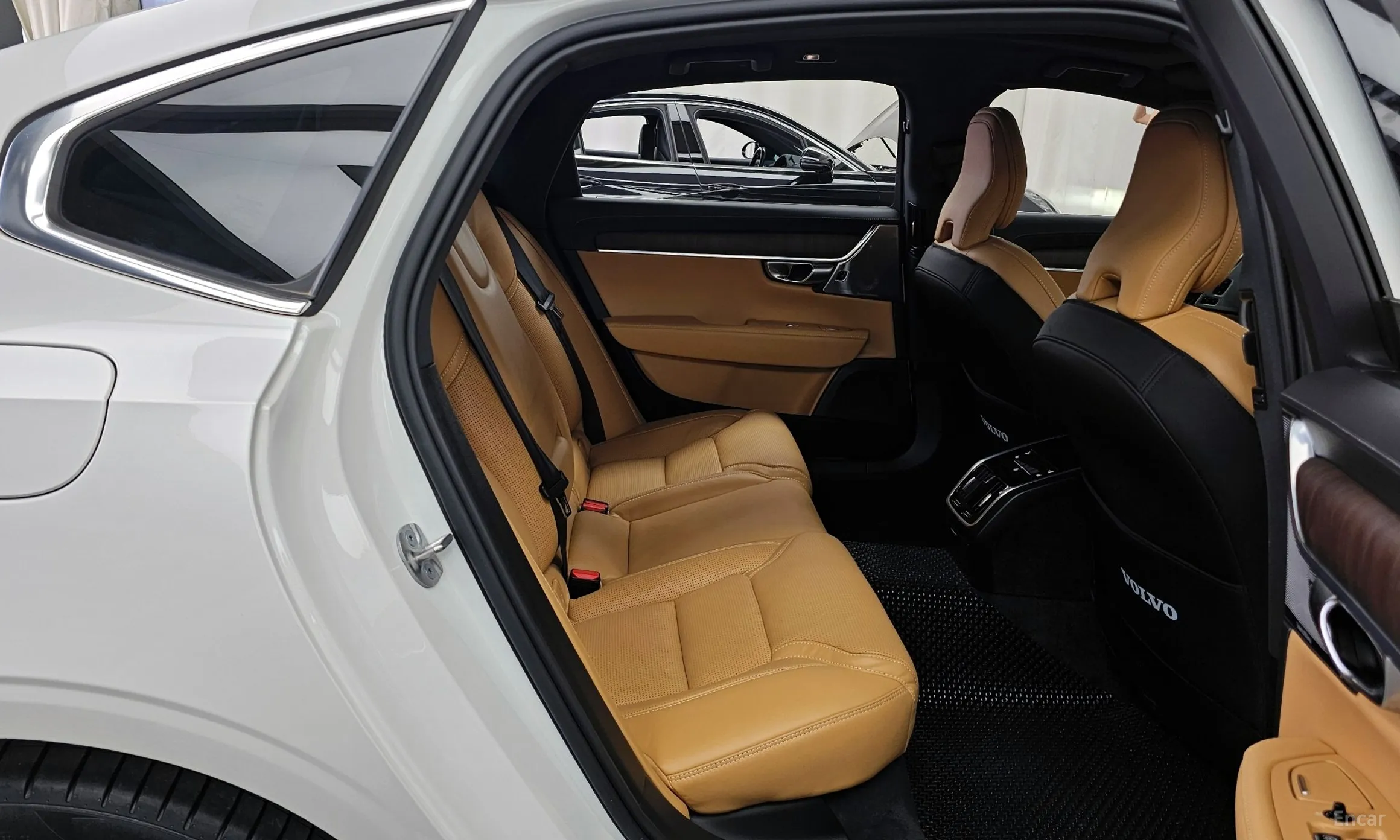 Volvo S90 превью 12