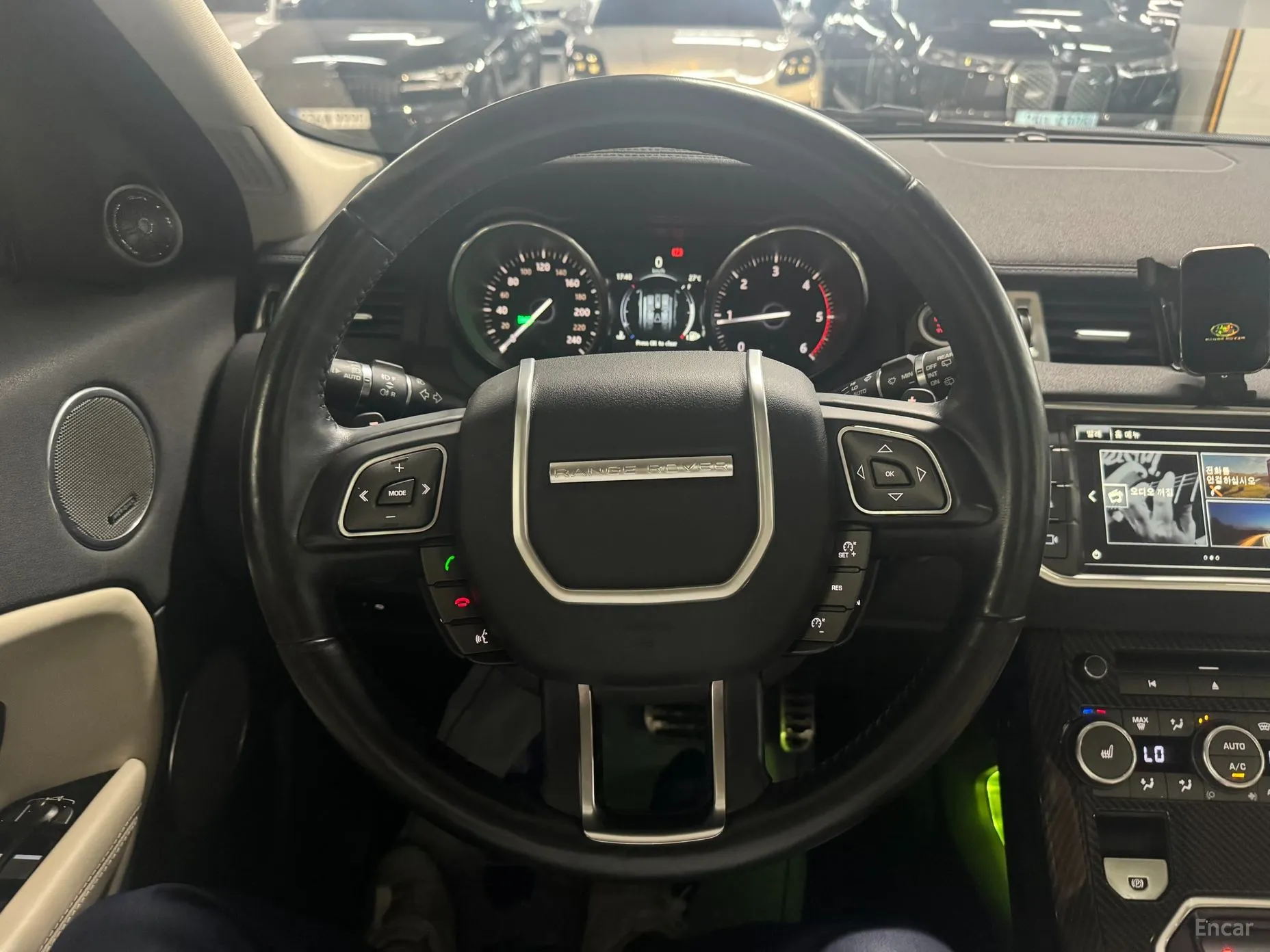 Land Rover Range Rover Evoque превью 9