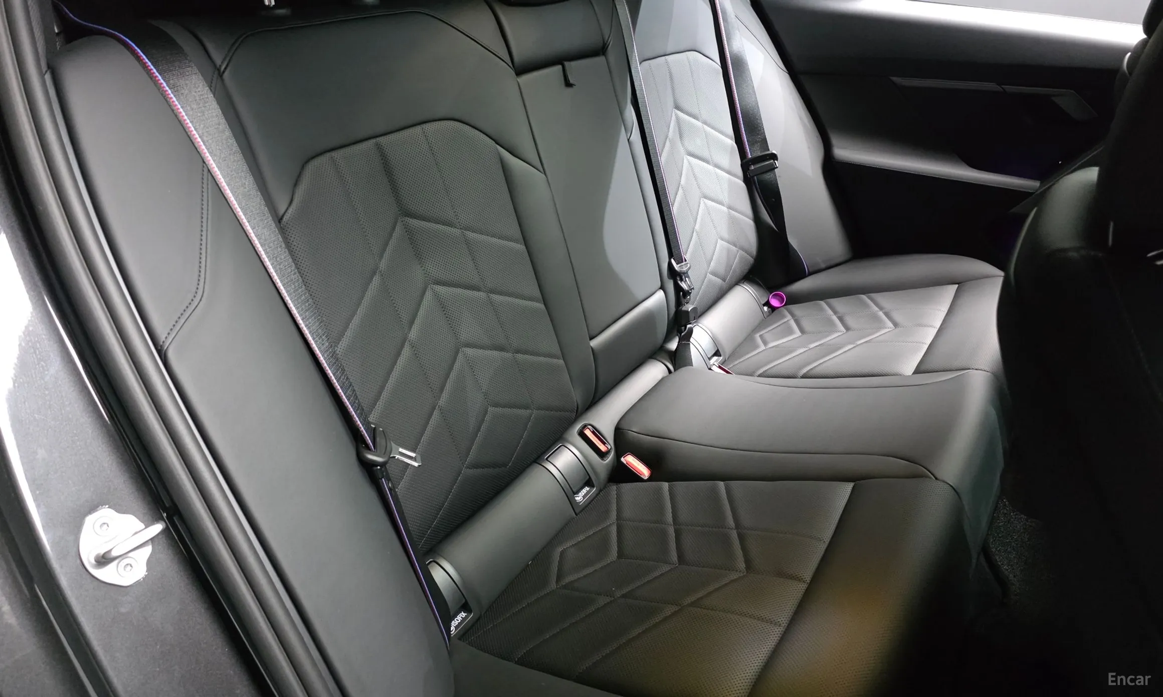 BMW 5 Series (G60) превью 11