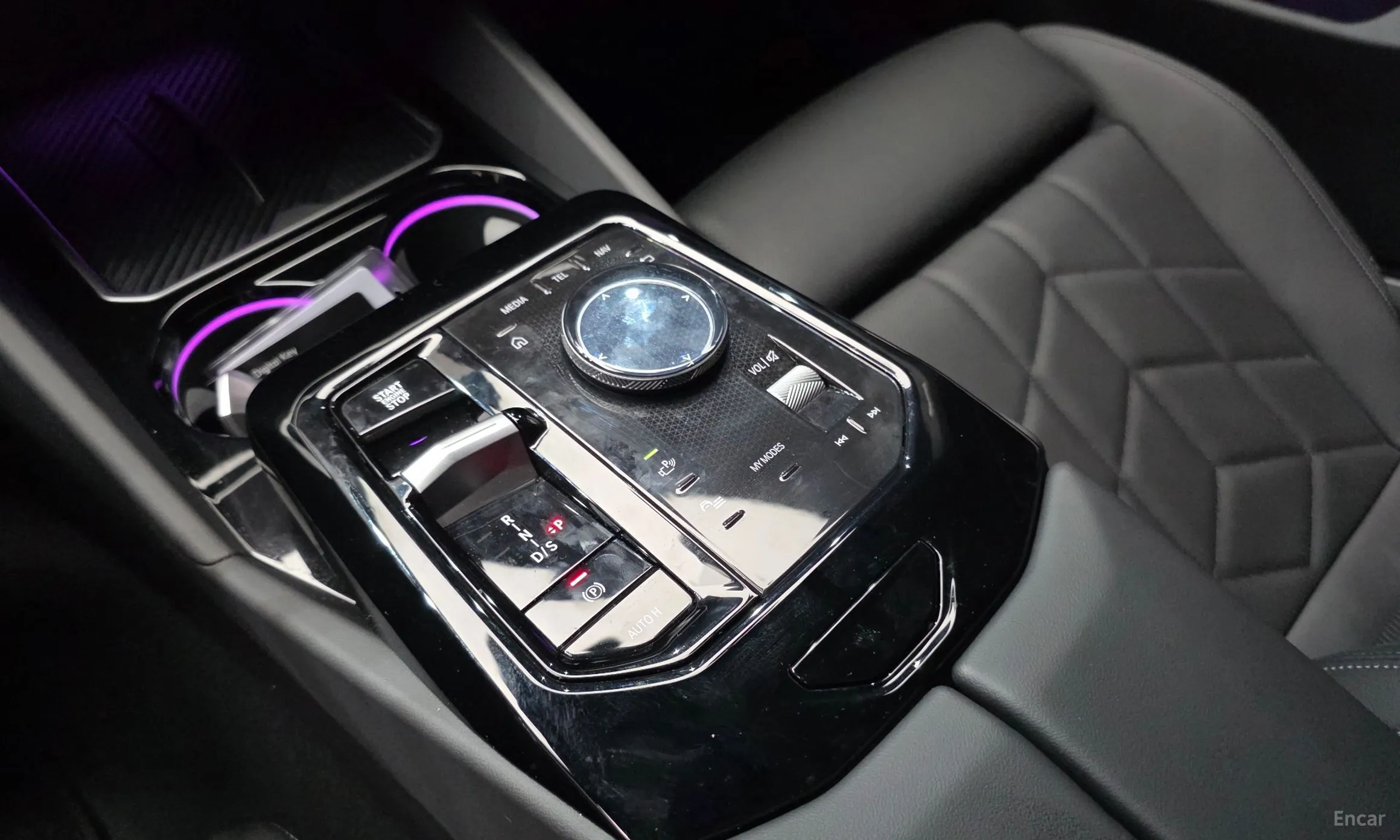 BMW 5 Series (G60) превью 9