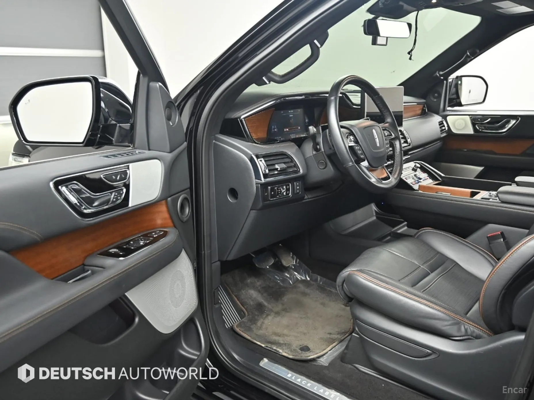 Lincoln Navigator 4th generation превью 11