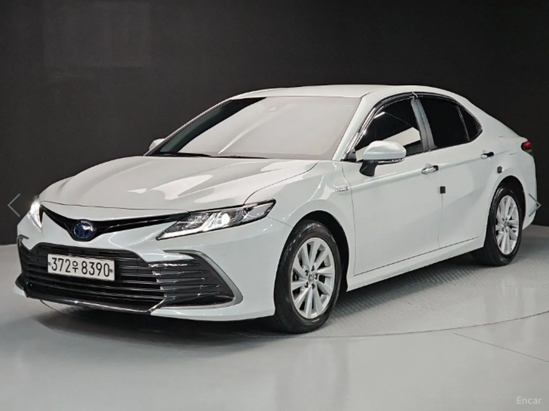 Toyota Camry (XV70) превью 4