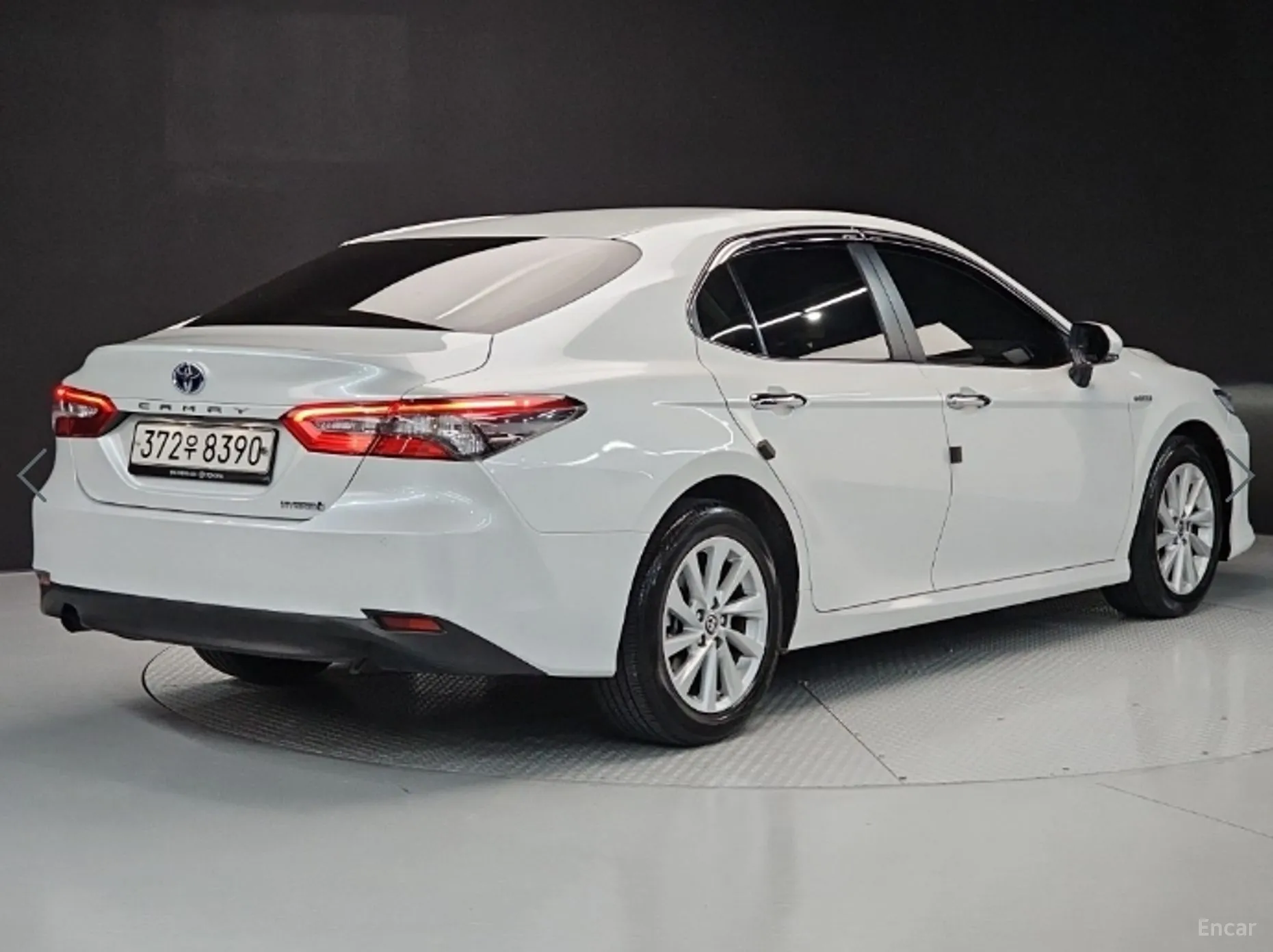 Toyota Camry (XV70) превью 5