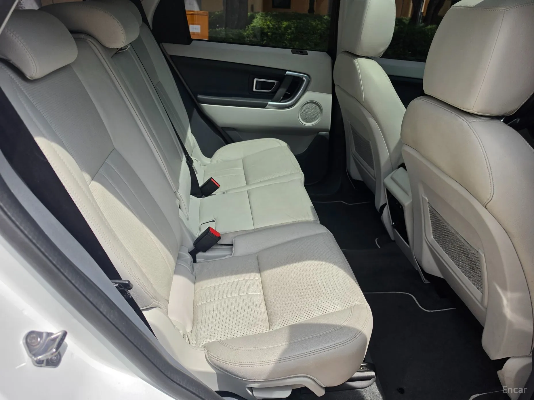 Land Rover Discovery Sports превью 10