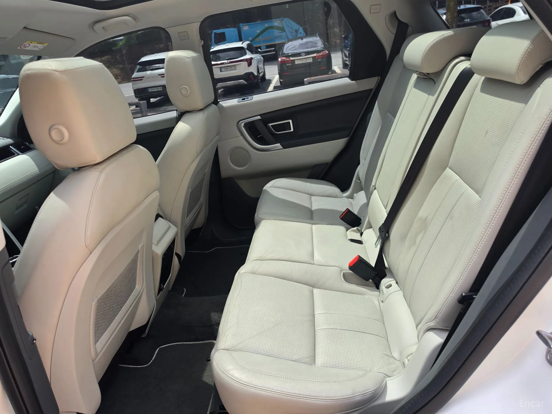 Land Rover Discovery Sports превью 13