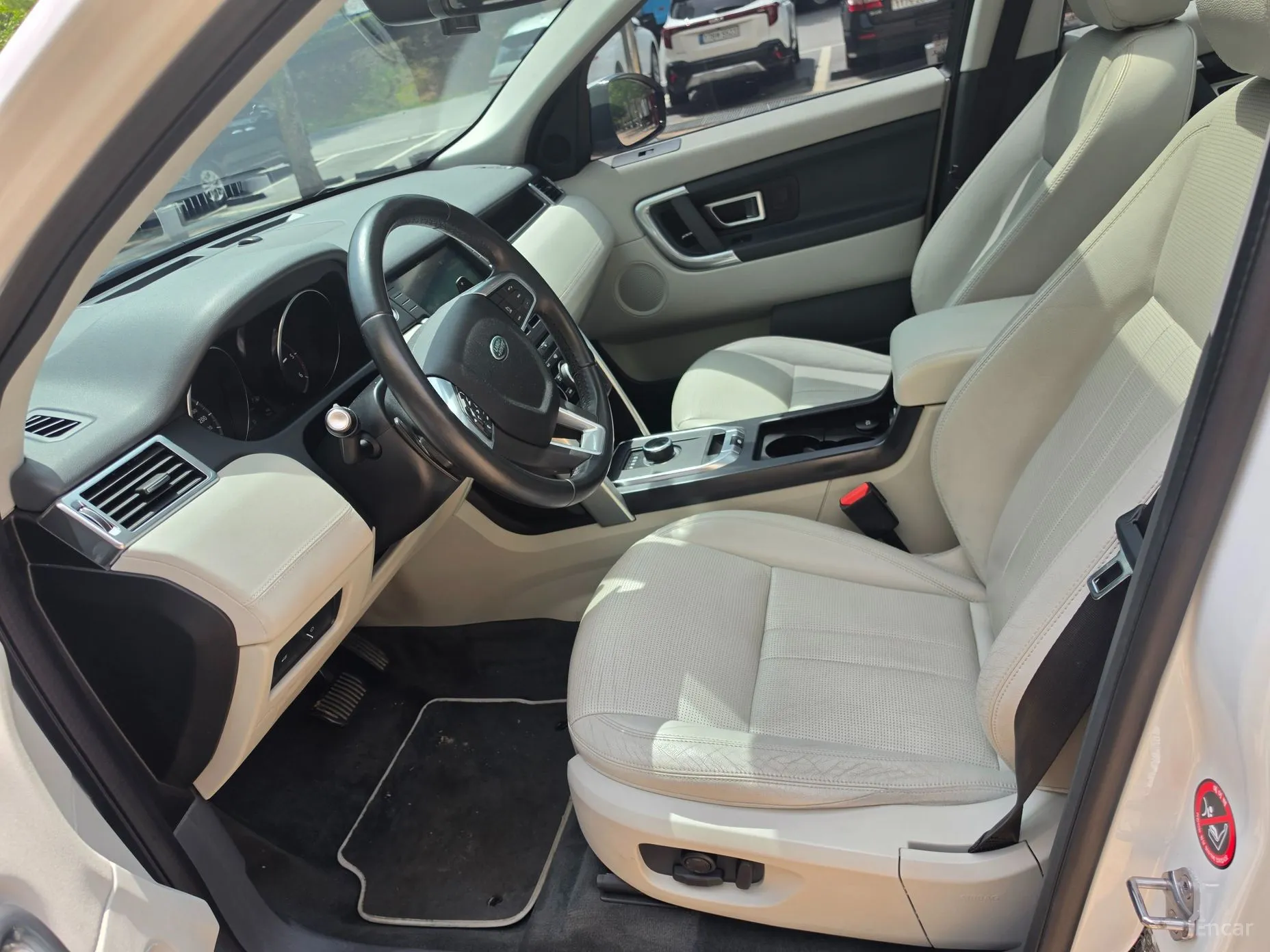 Land Rover Discovery Sports превью 15