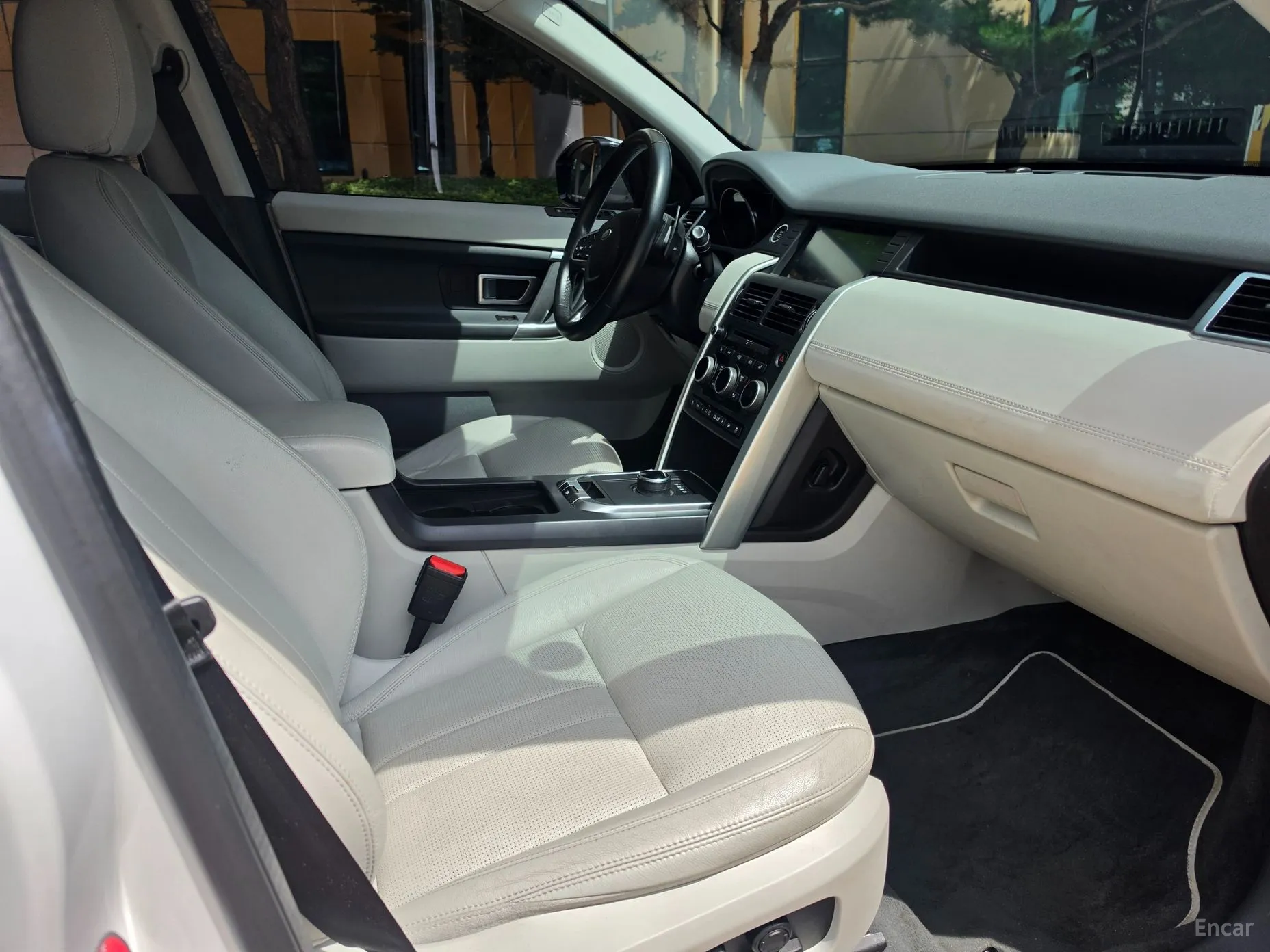 Land Rover Discovery Sports превью 9