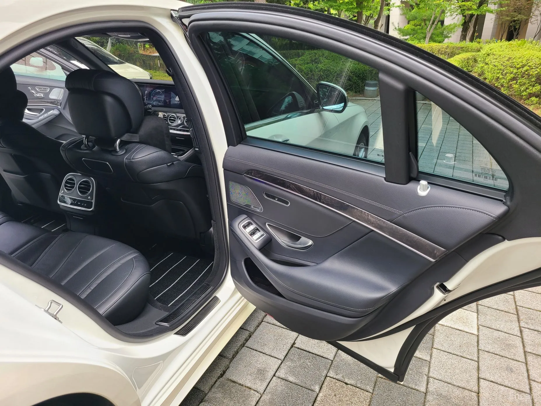 Mercedes Benz S-Class W222 превью 16