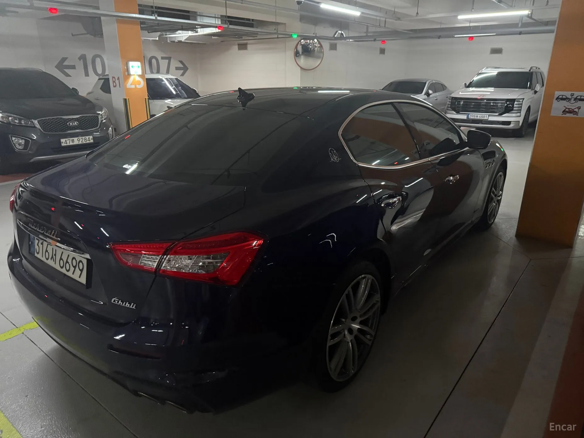 Maserati Ghibli превью 10