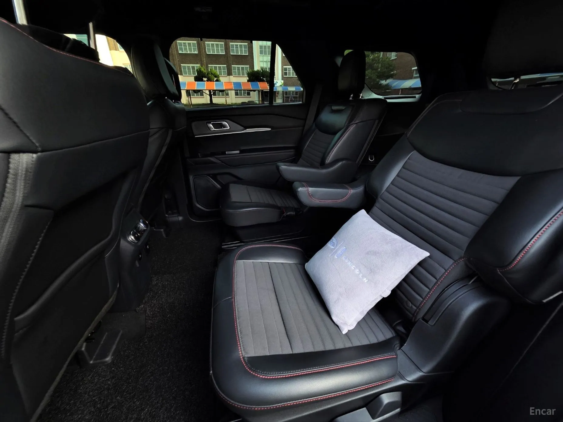 Ford Explorer 6th Generation превью 10