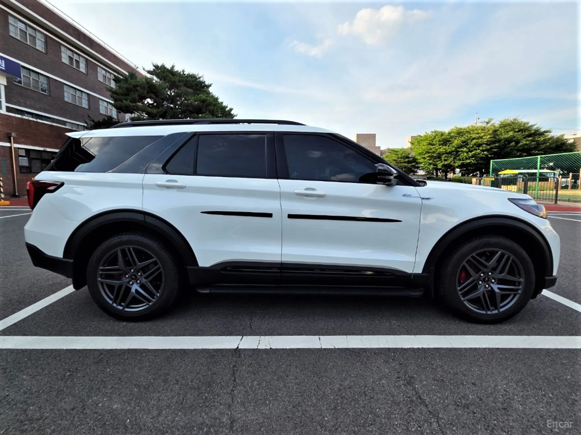 Ford Explorer 6th Generation превью 4