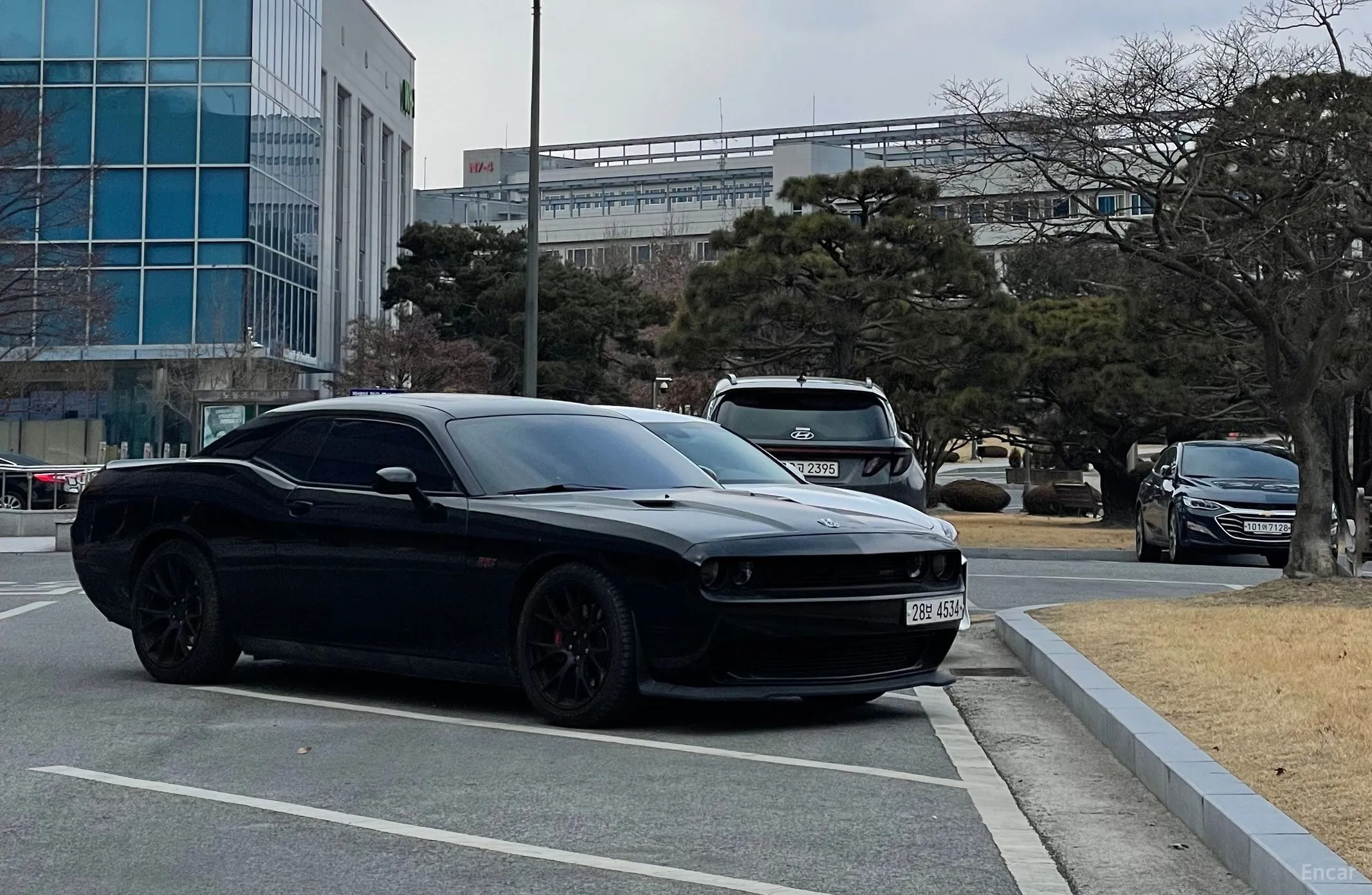 Dodge Challenger превью 10