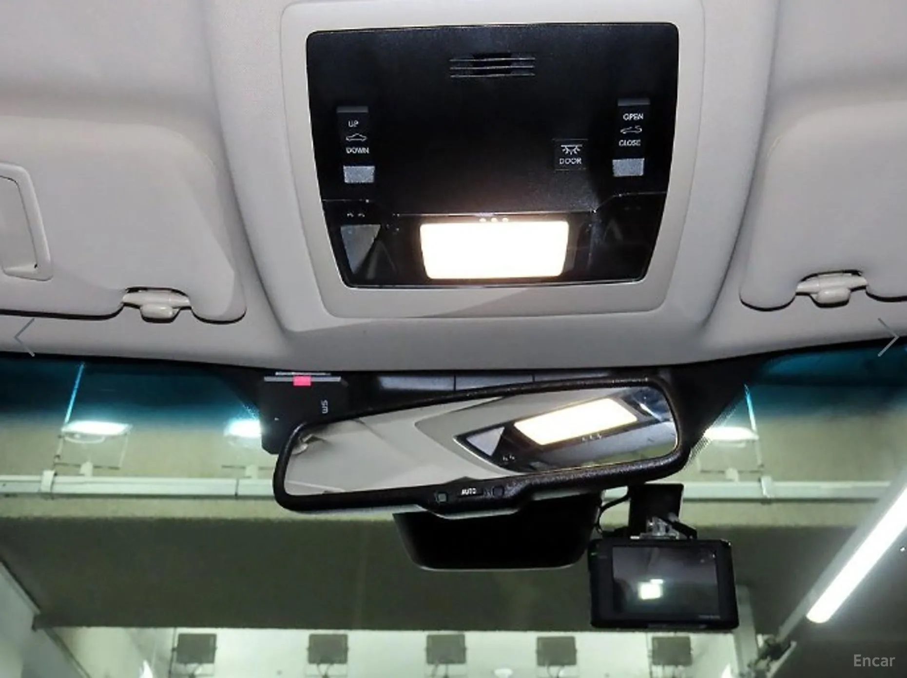 Lexus NX300h превью 14