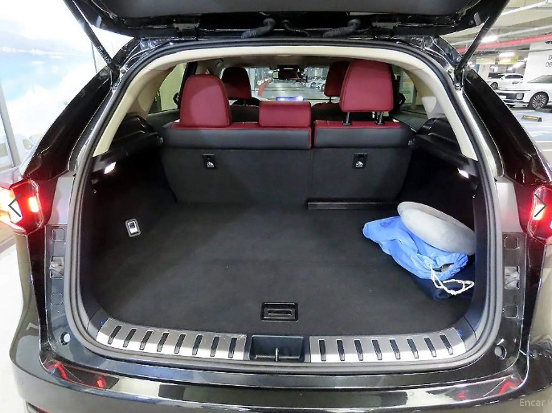 Lexus NX300h превью 17