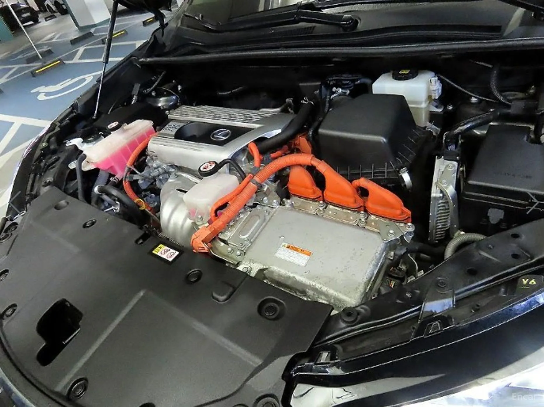 Lexus NX300h превью 19