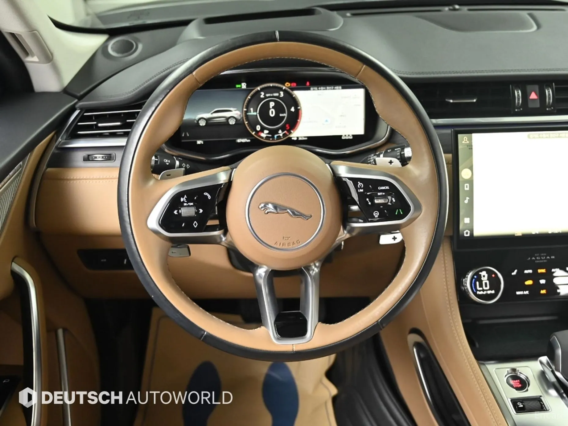 Jaguar F-PACE превью 13