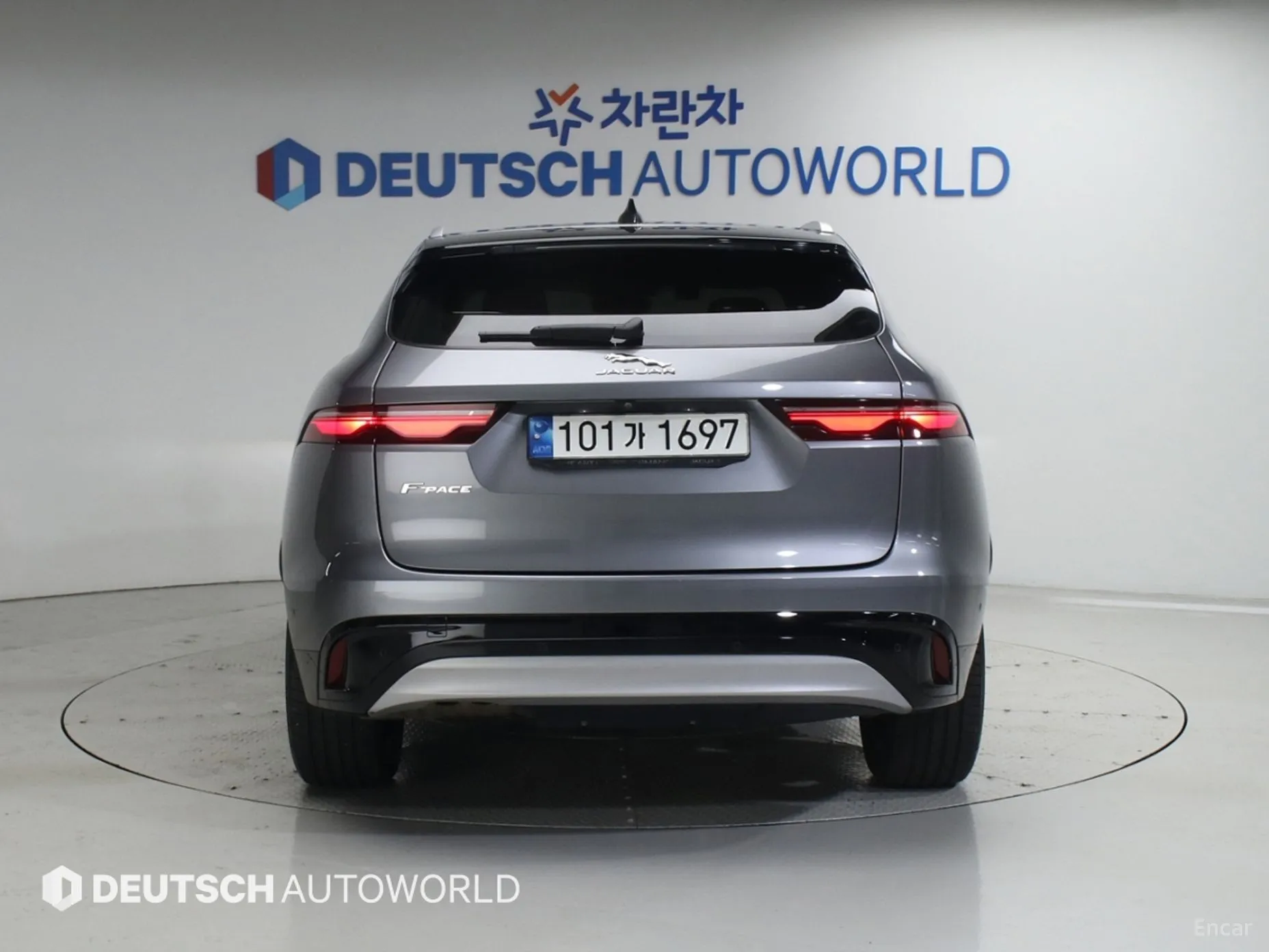 Jaguar F-PACE превью 4