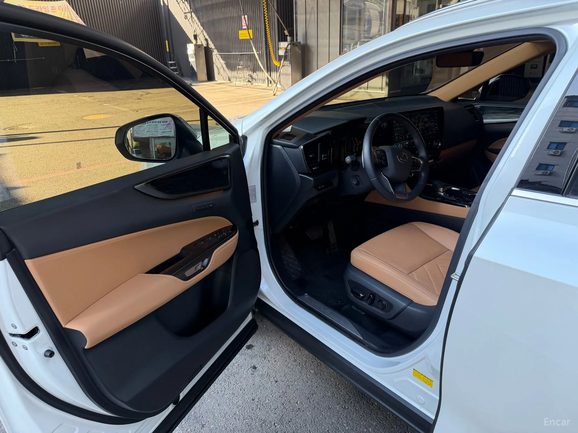 Lexus NX350h Gen 2 превью 10