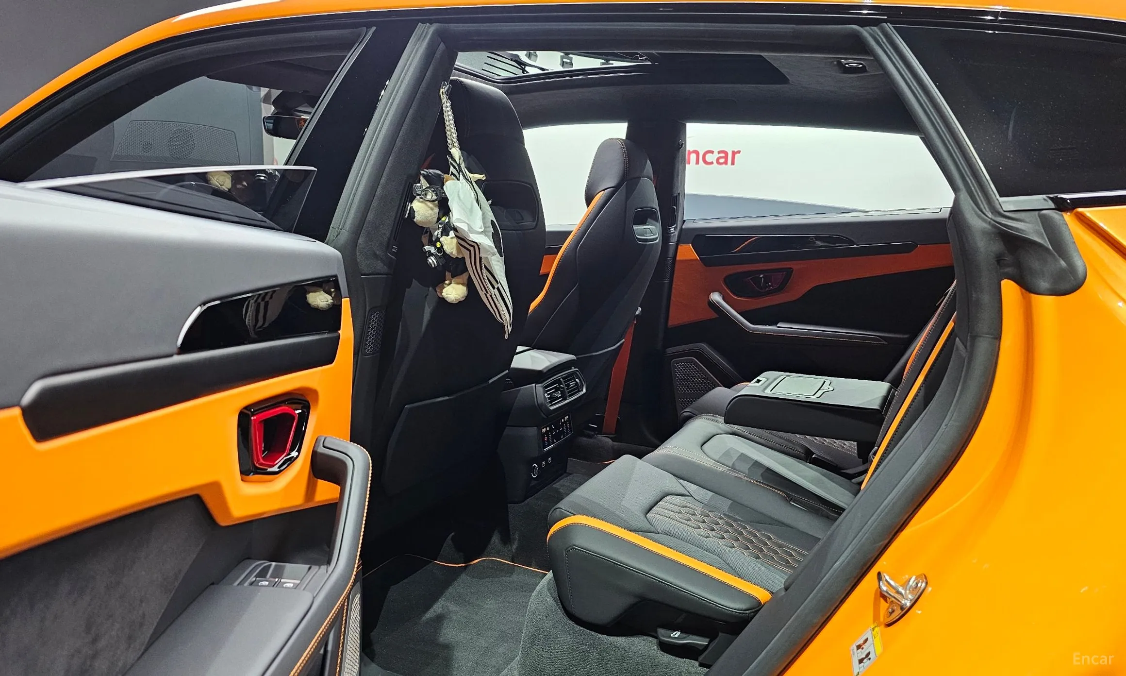 Lamborghini Urus превью 11