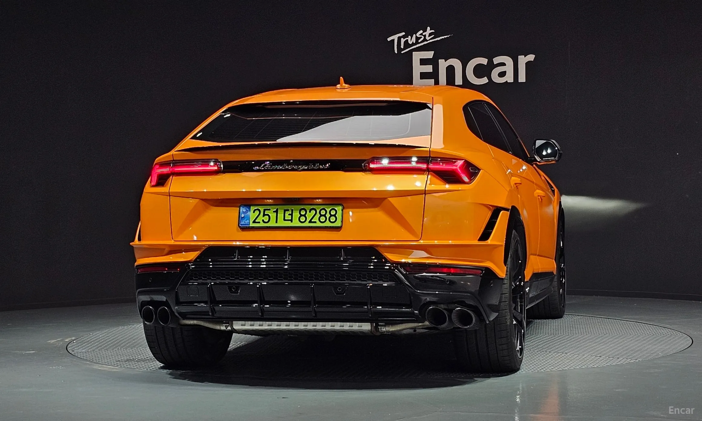 Lamborghini Urus превью 4