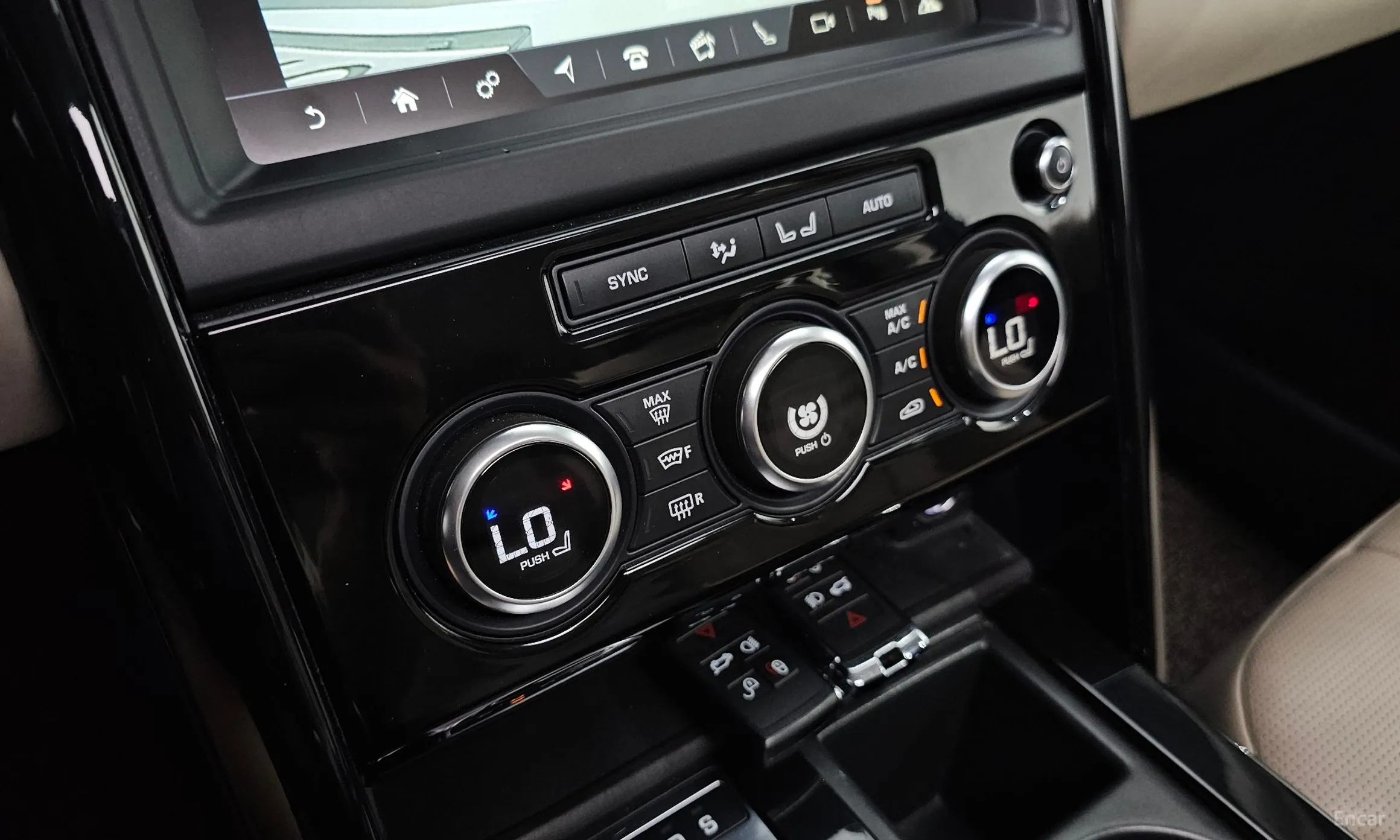 Land Rover Discovery 5 превью 19