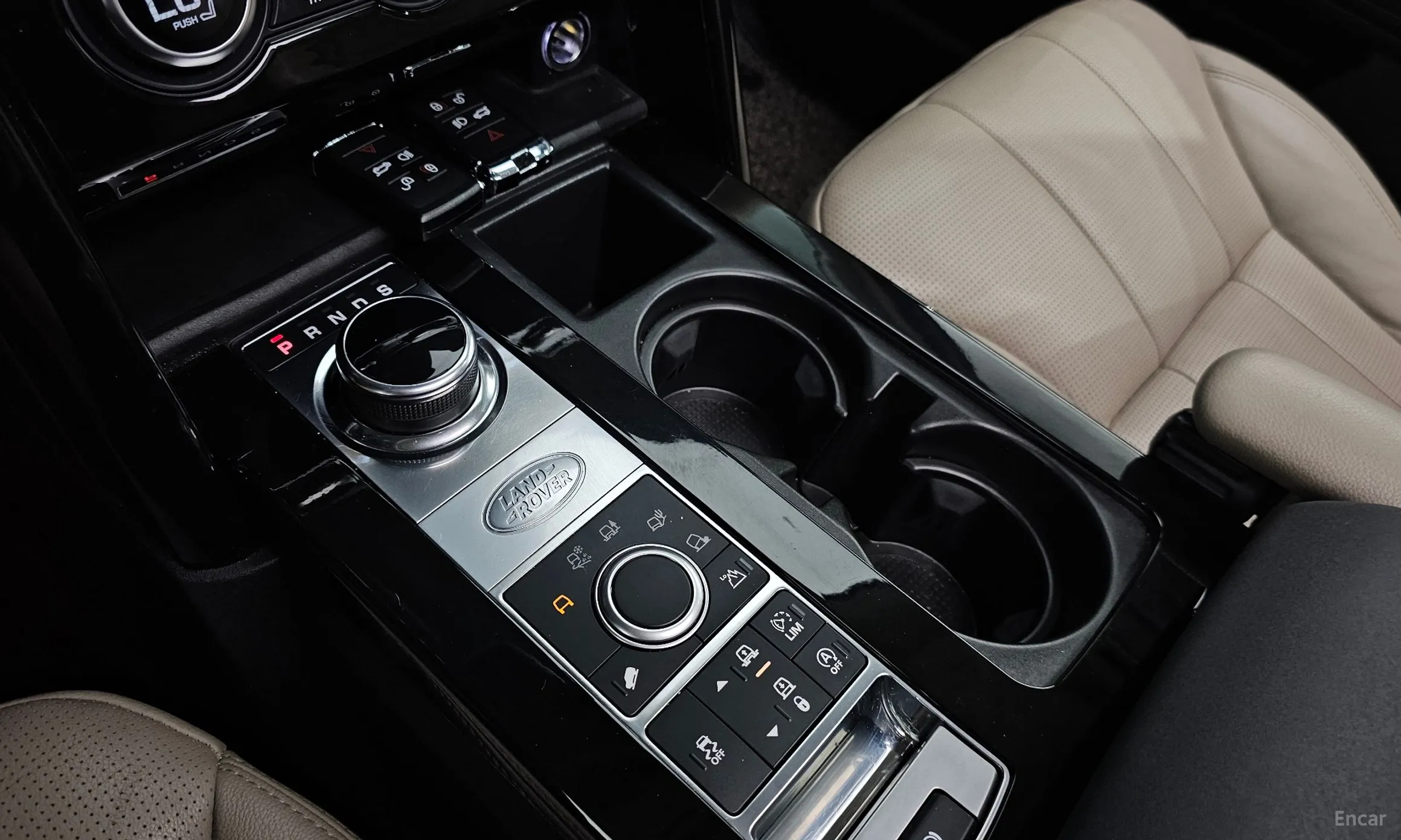 Land Rover Discovery 5 превью 9