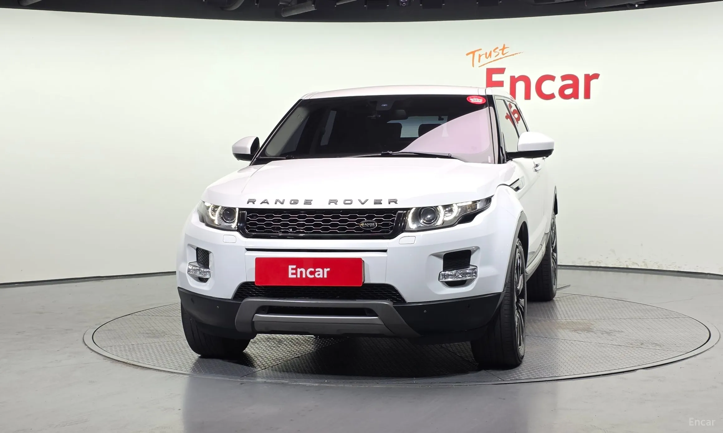 Land Rover Range Rover Evoque превью 3