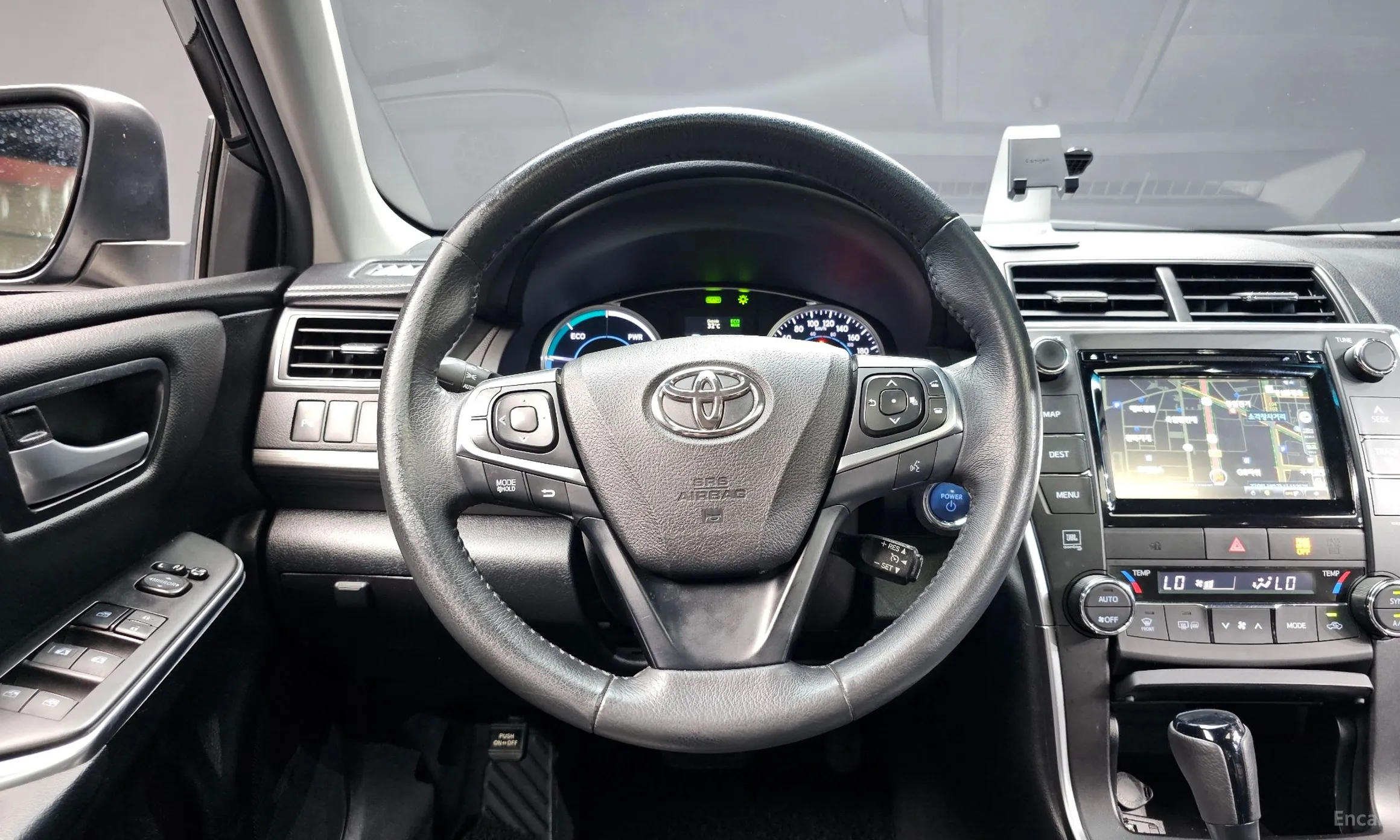 Toyota New Camry превью 12