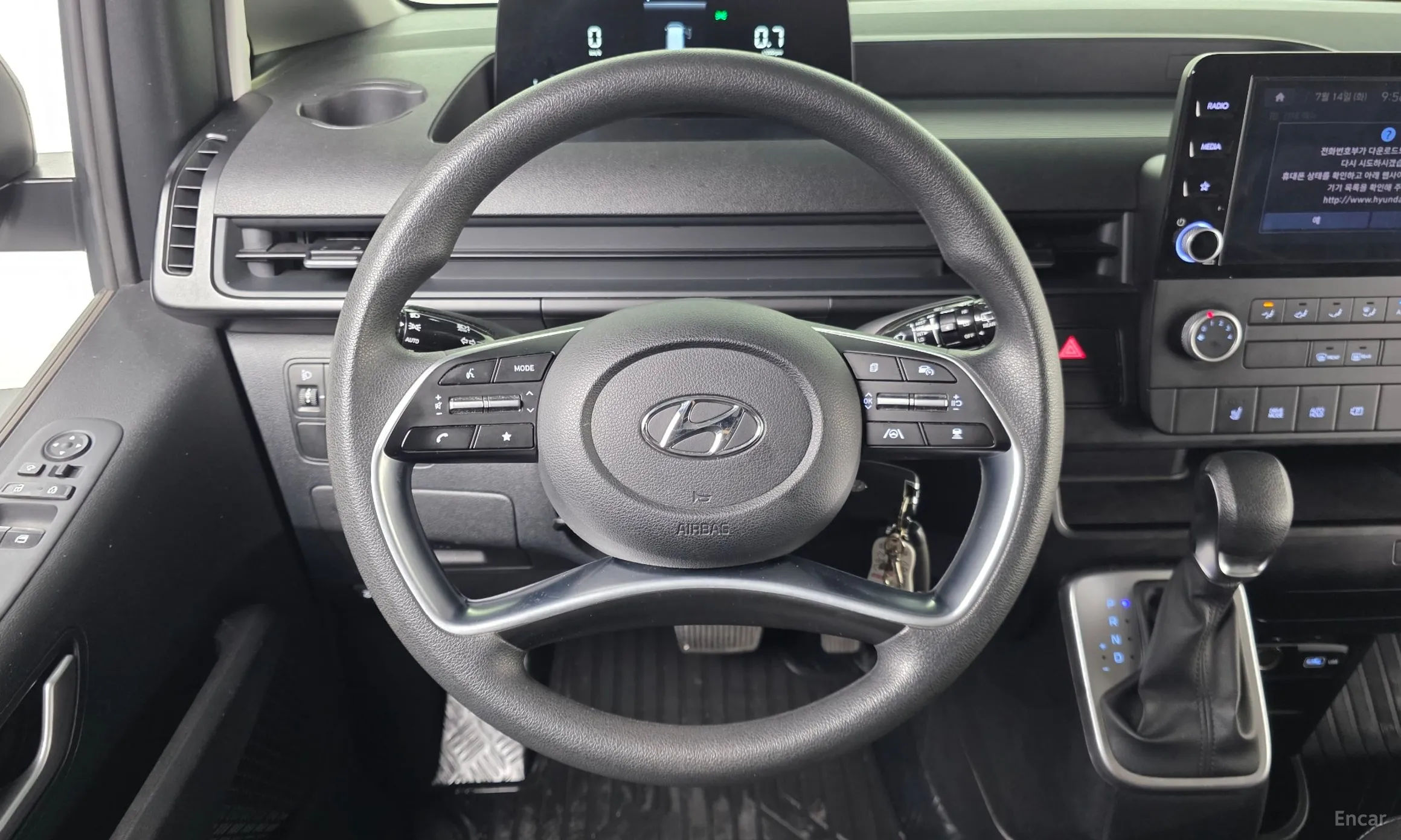 Hyundai Staria превью 13