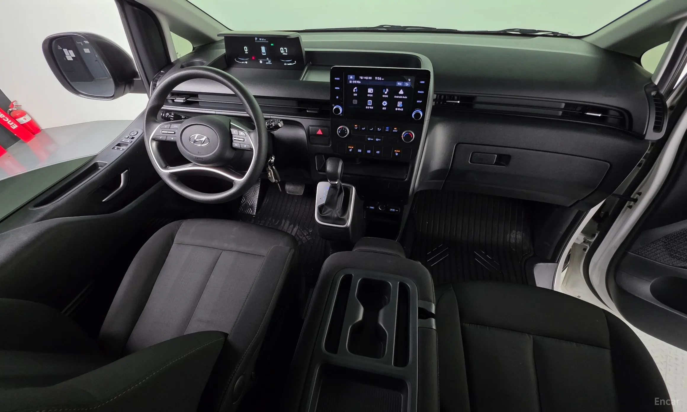 Hyundai Staria превью 7