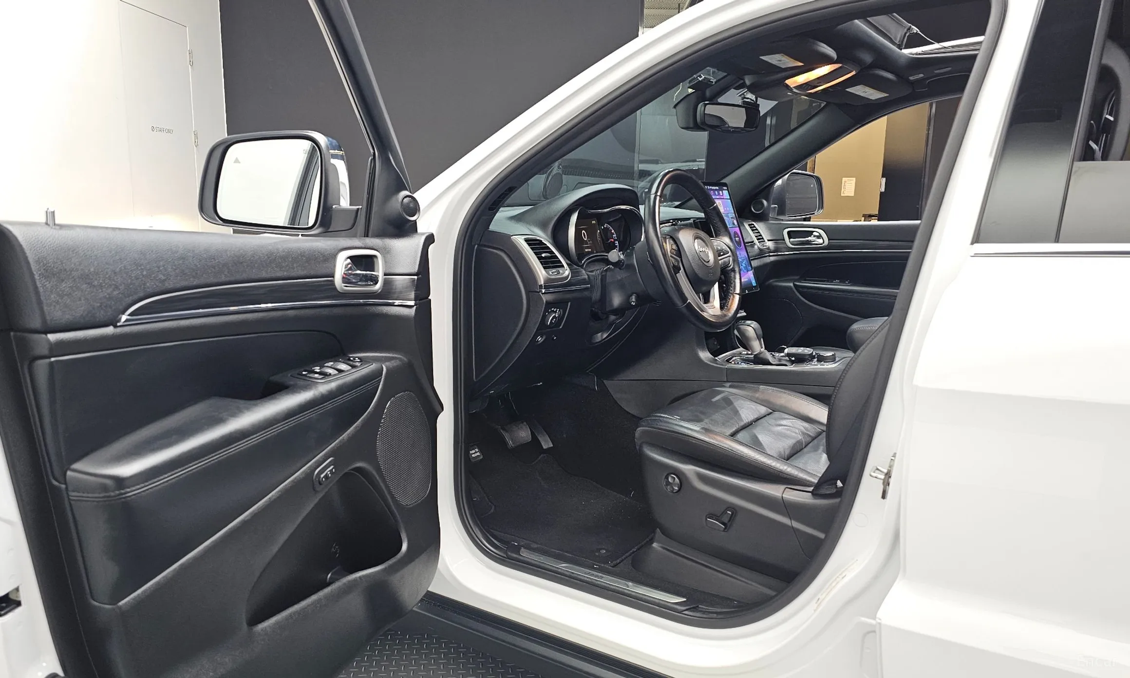 Jeep Grand Cherokee превью 10