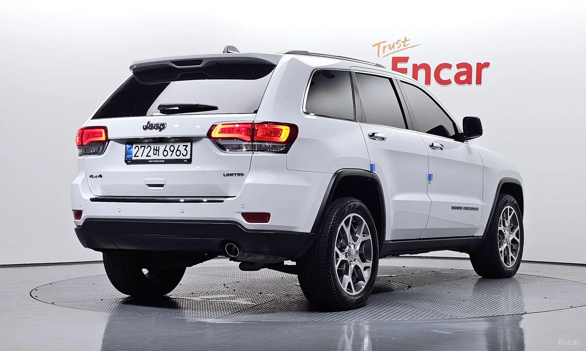 Jeep Grand Cherokee превью 2