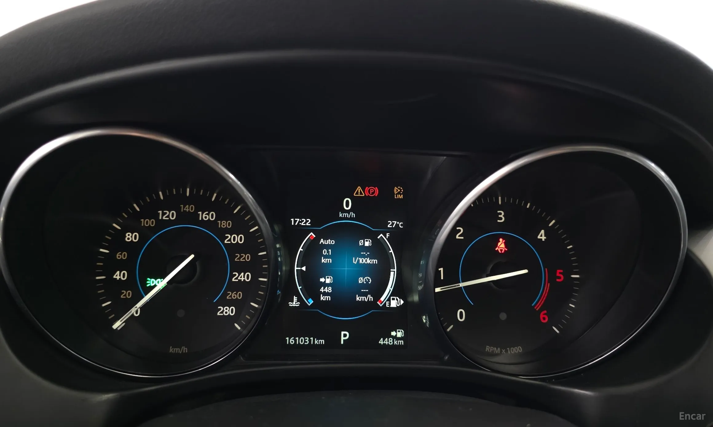 Jaguar XE превью 8