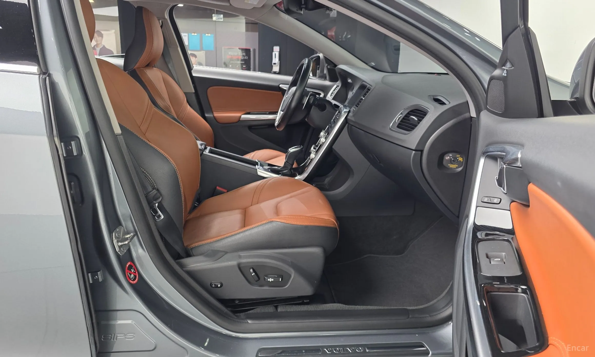 Volvo S60 превью 11